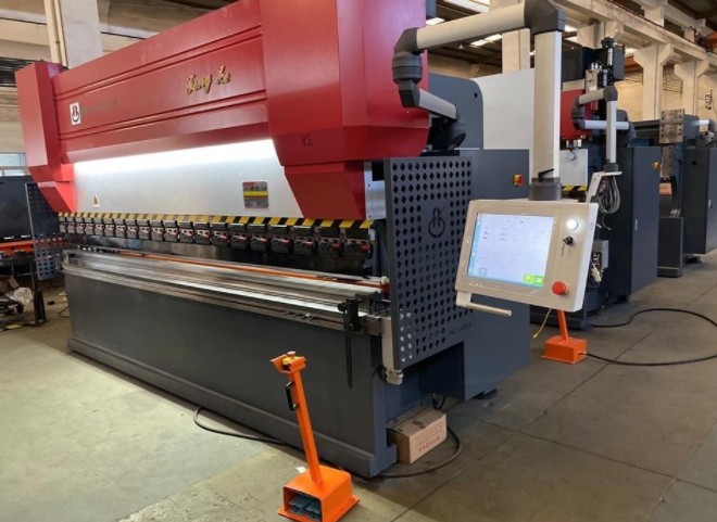 智能而彎，馭效而成：豐科機械數(shù)控折彎機助力精密鈑金加工領(lǐng)域? 